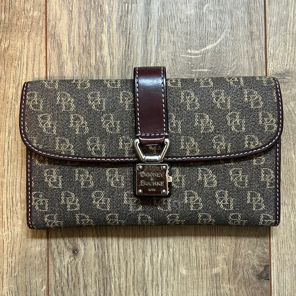 Dooney & Bourke Wallet